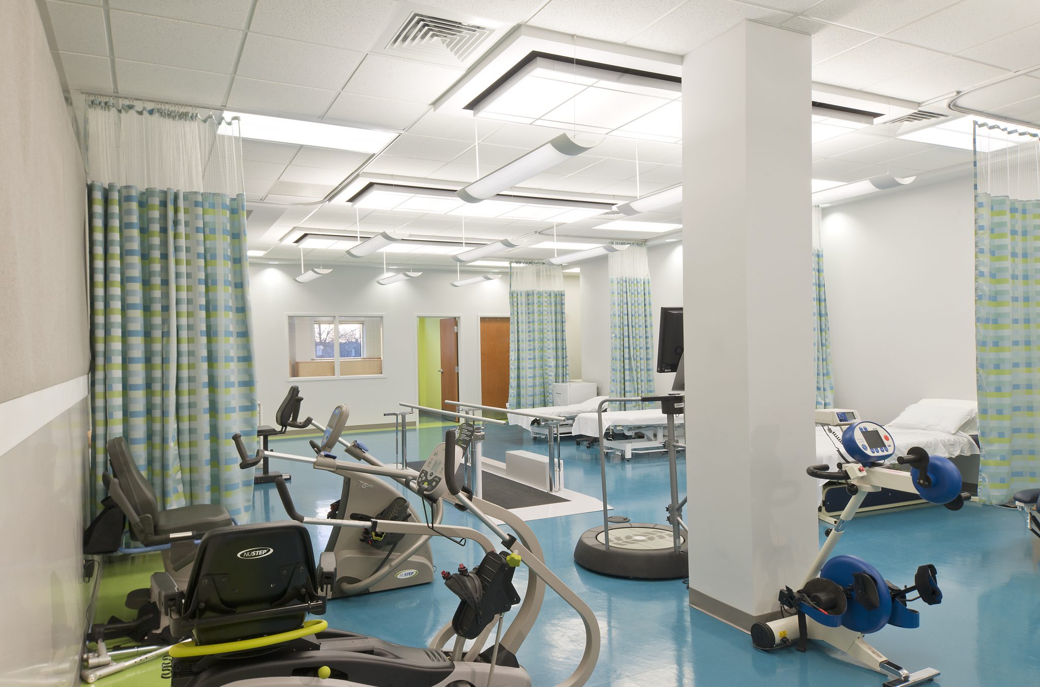 https://ebapc.com/wp-content/uploads/2016/04/HDPhoto_130104_01_FS__Physical-Therapy-Room.jpg